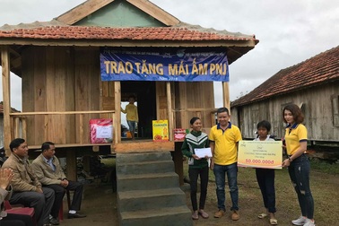 Mang xuân về sớm cho người nghèo