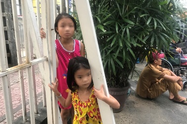 Nữ công nhân bị cây rơi trúng tử vong, bỏ lại 2 con thơ nheo nhóc