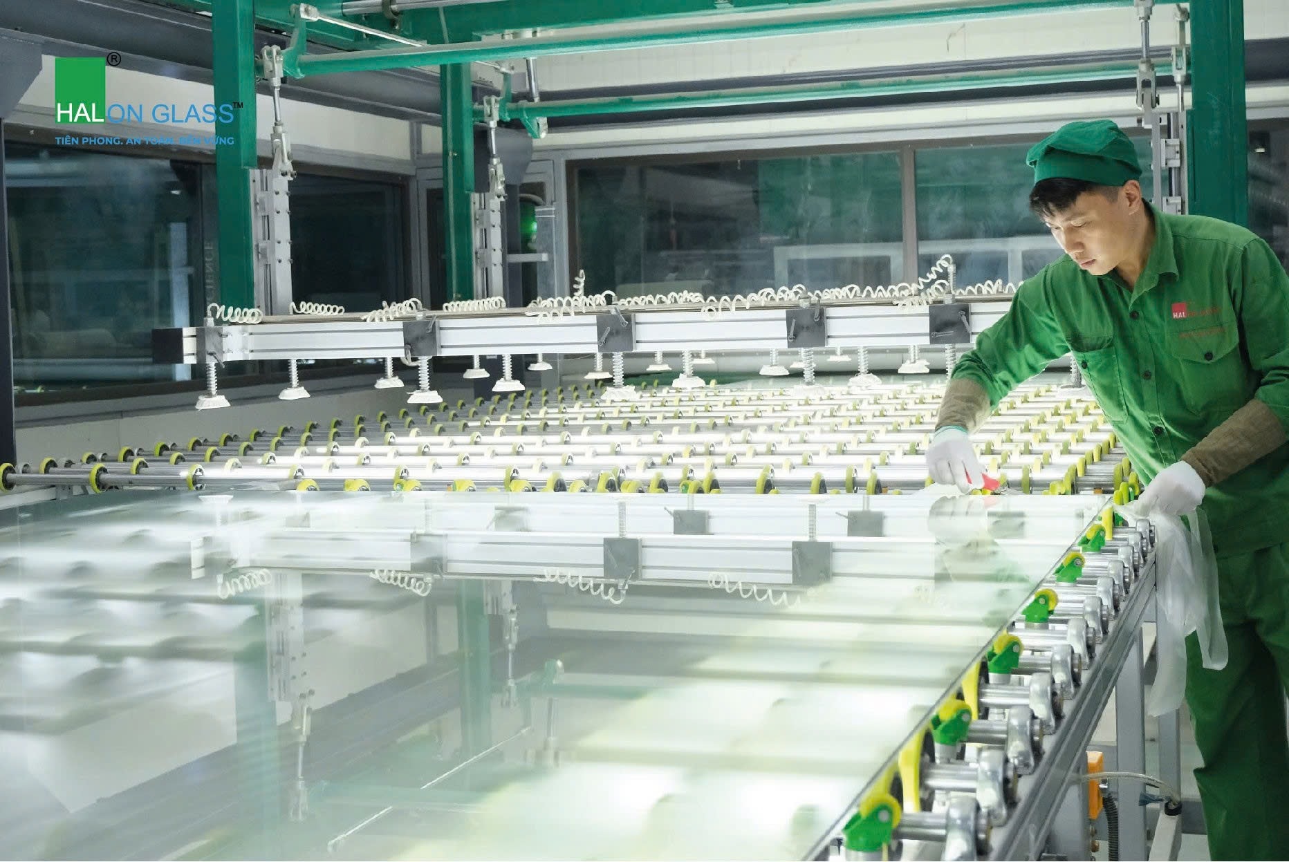 Hai Long Glass đồng hành cùng Trung tâm Triển lãm Việt Nam - 3