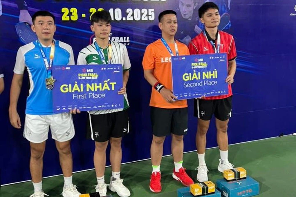 Hevige controverse na diskwalificatie van Trieu Badminton in de pickleballfinale - 2 Tranh cãi gay gắt khi Triệu cầu lông bị xử thua ở chung kết pickleball - 2