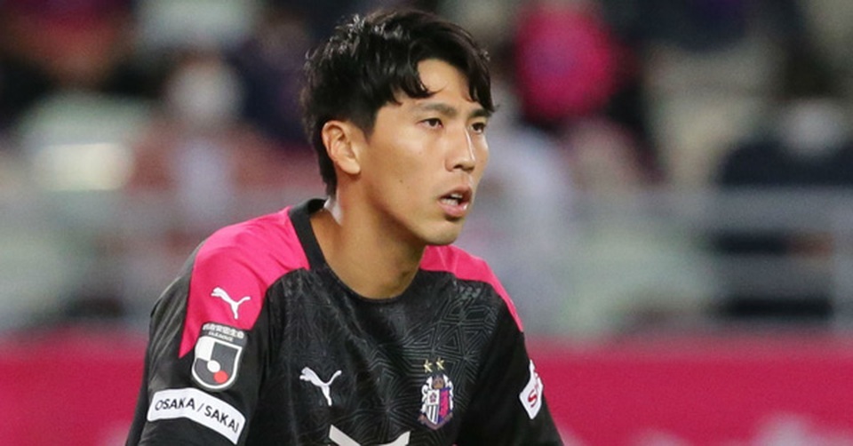 Thủ môn Cerezo Osaka mắc sai lầm ngớ ngẩn, cờ đến tay Văn Lâm? - 2 Thủ môn Cerezo Osaka mắc sai lầm ngớ ngẩn, cờ đến tay Văn Lâm? - 2