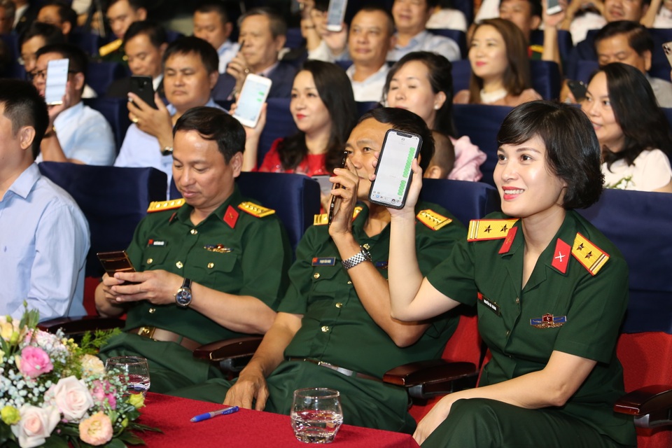 Bộ ba tuyển thủ quốc gia của Viettel trở thành đại sứ Trái tim cho em - 3 Bộ ba tuyển thủ quốc gia của Viettel trở thành đại sứ Trái tim cho em - 3