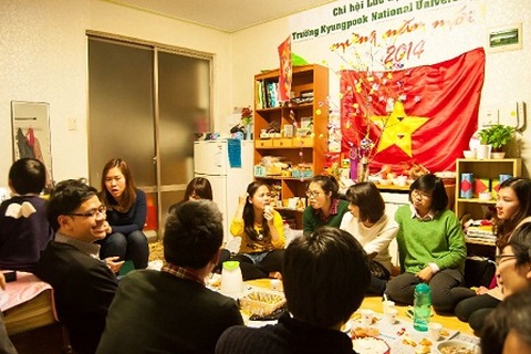 Lưu học sinh Việt Nam tại Hàn Quốc đón Tết Giáp Ngọ