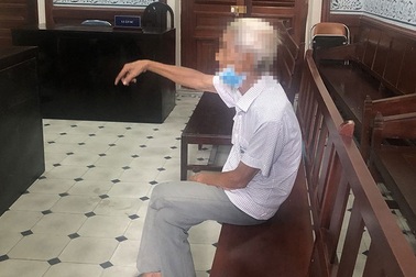 Cụ ông U90 kiện cháu ngoại đòi 20 triệu đồng