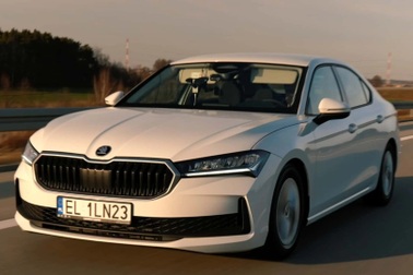 Chiếc ô tô động cơ diesel lập kỷ lục đi 2.831km chỉ với một bình nhiên liệu