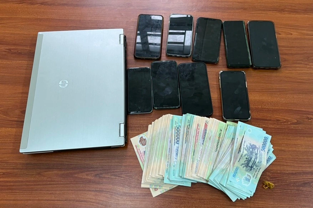 Công an hốt trọn nhiều đại lý đường dây cá độ - 2 Công an hốt trọn nhiều đại lý đường dây cá độ - 2