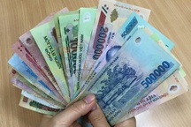 Đi nhà nghỉ vui vẻ với bạn trai, rủ bạn thân đi theo dàn cảnh trộm tiền