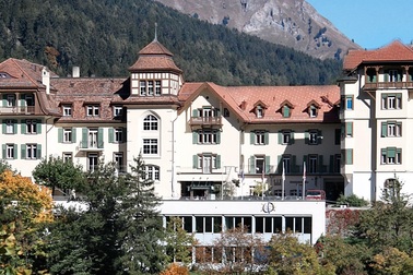 Trường SSTH Thuỵ Sĩ đã tới Việt Nam