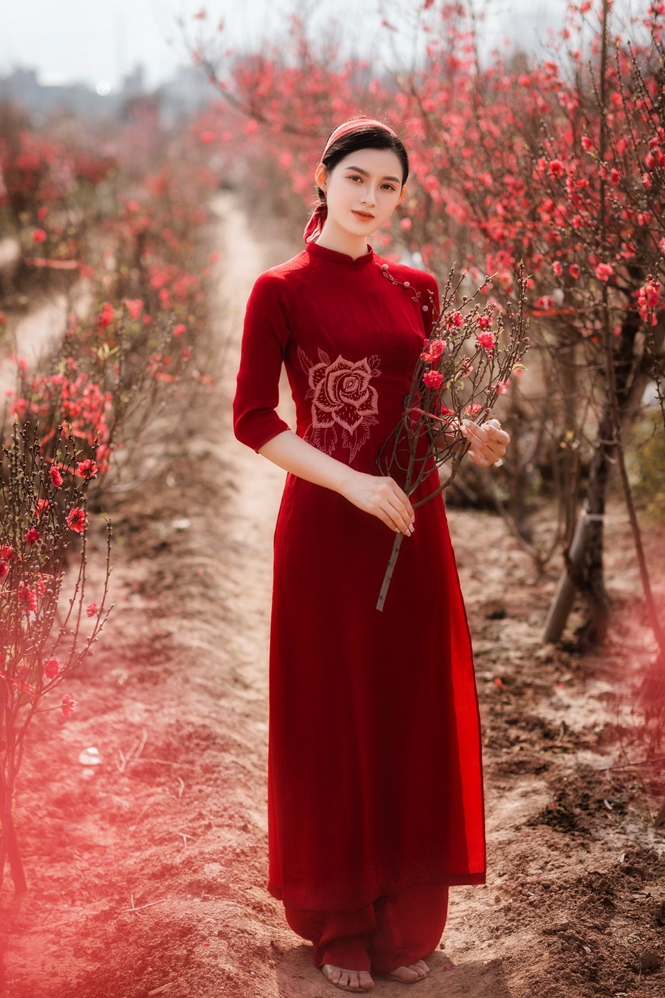 Thiếu nữ Bắc Giang đẹp tựa nàng thơ dạo bước giữa vườn xuân - 4 Thiếu nữ Bắc Giang đẹp tựa nàng thơ dạo bước giữa vườn xuân - 4