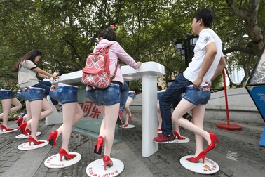 Những hình ảnh vui nhộn khắp thế giới (kỳ 2)