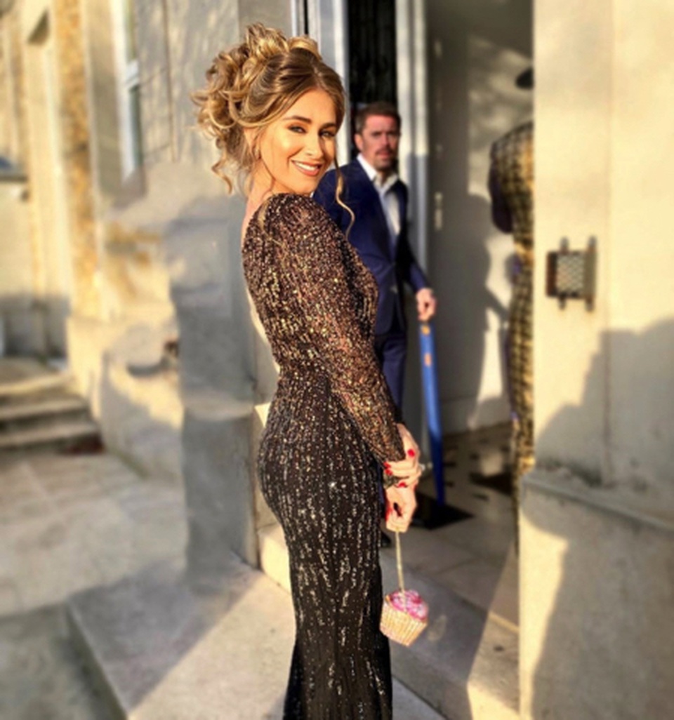 HLV Solskjaer nhờ cậy bạn gái cầu thủ giúp đỡ trong mùa dịch - 4 HLV Solskjaer nhờ cậy bạn gái cầu thủ giúp đỡ trong mùa dịch - 4