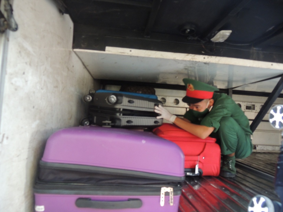 Niềm vui ngày đoàn tụ gia đình của 232 công dân về từ Malaysia - 8 Niềm vui ngày đoàn tụ gia đình của 232 công dân về từ Malaysia - 8