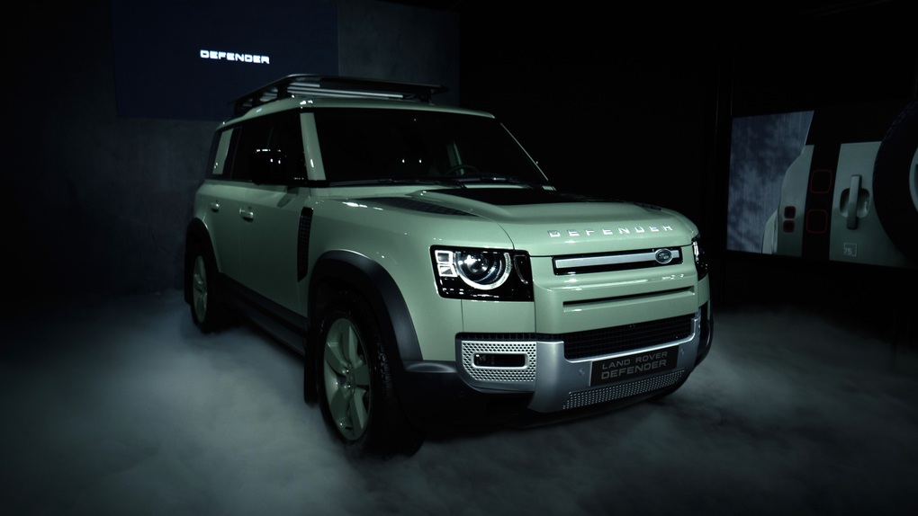 Land Rover Defender bản kỷ niệm có giá 6,9 tỷ đồng, chỉ 5 xe tại Việt Nam - 1 Land Rover Defender bản kỷ niệm có giá 6,9 tỷ đồng, chỉ 5 xe tại Việt Nam - 1