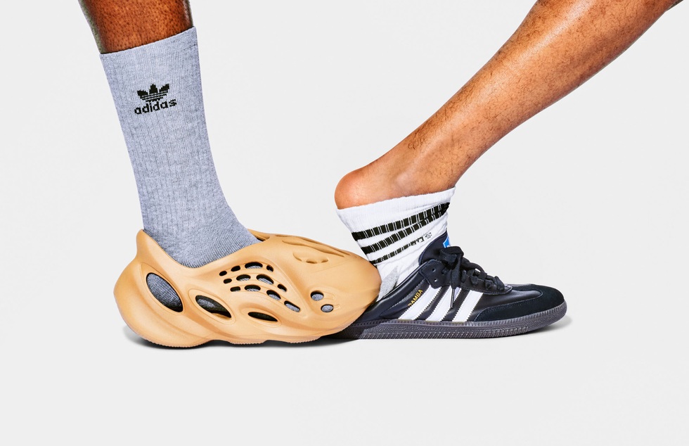 Hàng triệu đôi giày chỏng chơ trong kho và bí mật về khủng hoảng của Adidas - 1 Hàng triệu đôi giày chỏng chơ trong kho và bí mật về khủng hoảng của Adidas - 1