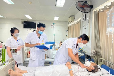 Thỉnh thoảng đầy bụng, ợ hơi, bệnh nhân 38 tuổi phát hiện ung thư dạ dày