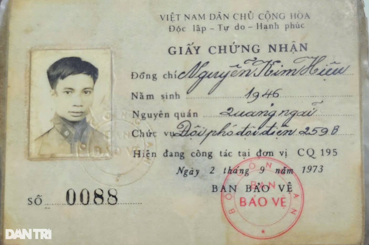 Giấy chứng nhận đặc biệt có ký tự in chìm của người tham gia xây dựng Lăng Bác - 3