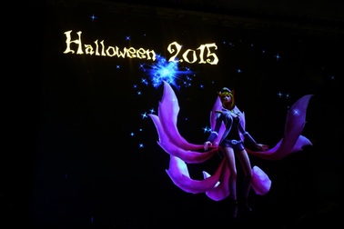 Zombie tưng bừng nhảy múa trong đêm “Lễ hội Halloween kỳ bí” ở Hà Nội