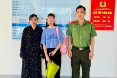 Bé gái 14 tuổi định vượt 450km gặp "bạn trai", tài xế đưa thẳng đến công an