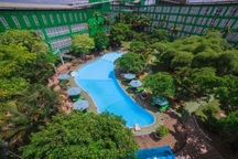 Tỷ phú 9x nắm 4.000 tỷ đồng: Thiếu gia, ái nữ tuổi 20 gây chấn động