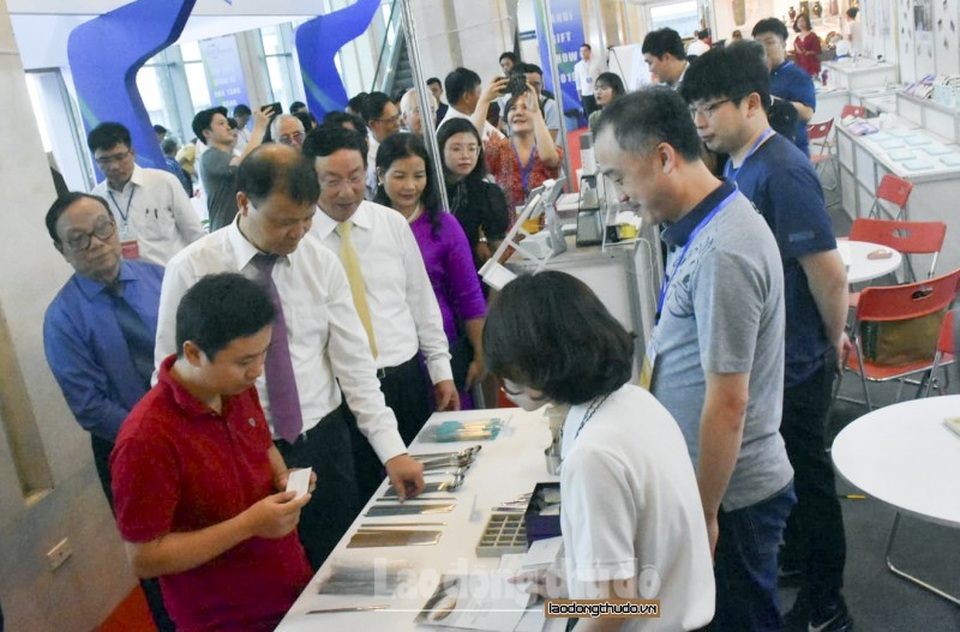 Có gì mới tại Hội chợ quốc tế quà tặng hàng thủ công mỹ nghệ Hà Nội năm 2020? - 1 Có gì mới tại Hội chợ quốc tế quà tặng hàng thủ công mỹ nghệ Hà Nội năm 2020? - 1
