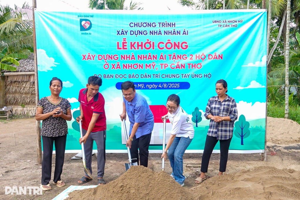 Có nhà mới, mẹ con tôi không sợ mưa dột nữa - 2 Có nhà mới, mẹ con tôi không sợ mưa dột nữa - 2