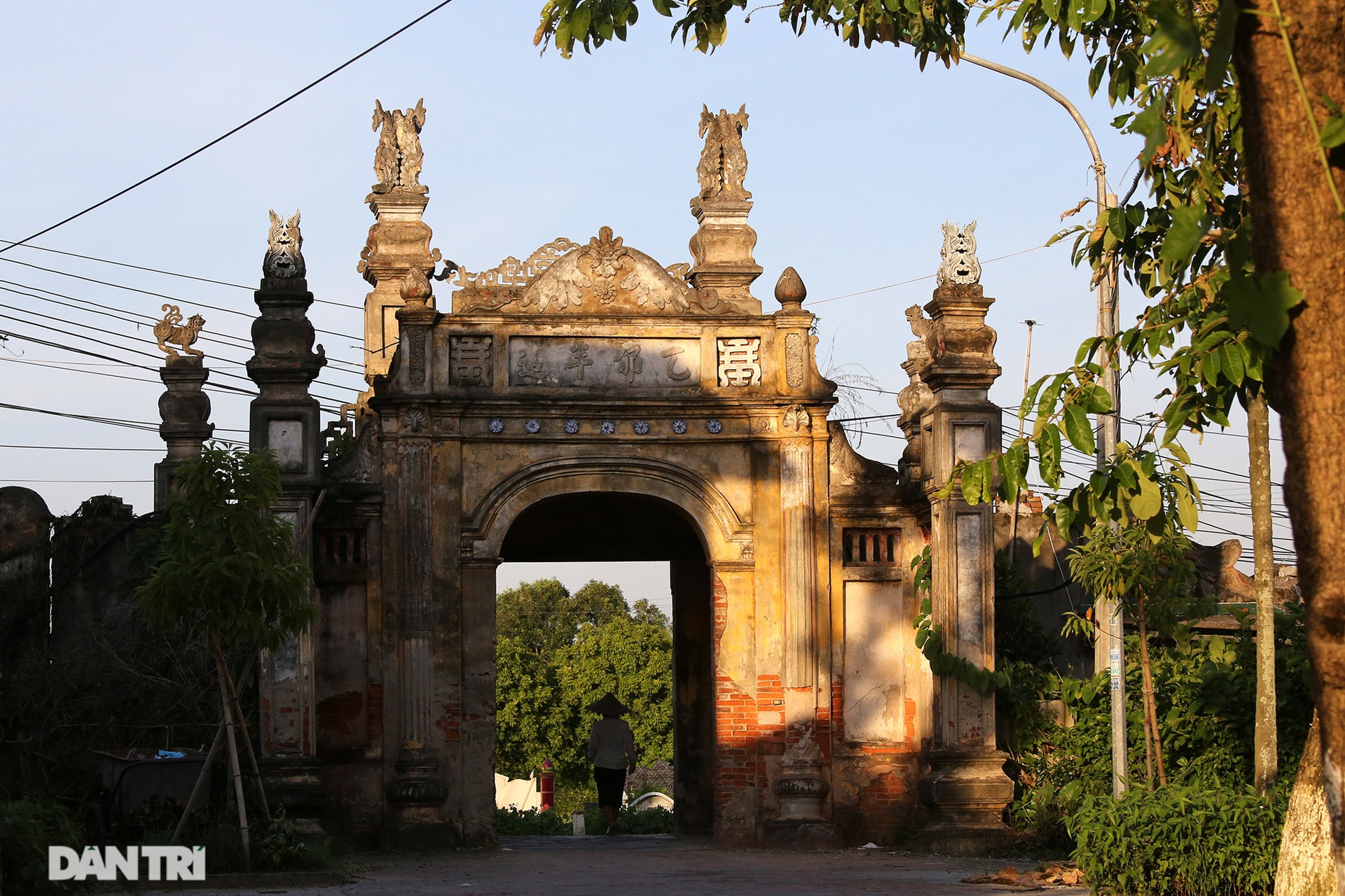 Những cổng làng tuyệt đẹp còn lại ở nông thôn miền Bắc - 5