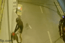 Điều tra vụ tiệm tạp hóa bị tạt dầu nhớt lúc nửa đêm