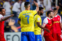 Ronaldo xin trọng tài hủy phạt đền của Al Nassr