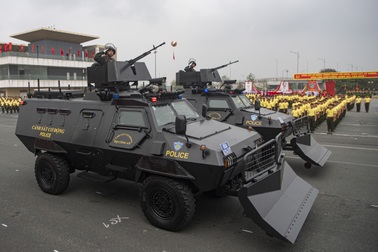 Hơn 100 xe đặc chủng "phô diễn" tại lễ kỷ niệm 50 năm lực lượng CSCĐ