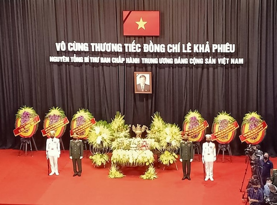 Lễ viếng nguyên Tổng Bí thư Lê Khả Phiêu - 25 Lễ viếng nguyên Tổng Bí thư Lê Khả Phiêu - 25