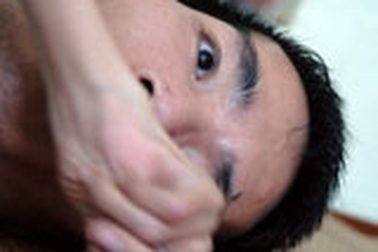 Vũ Anh Tuấn với ngón tay còn lại