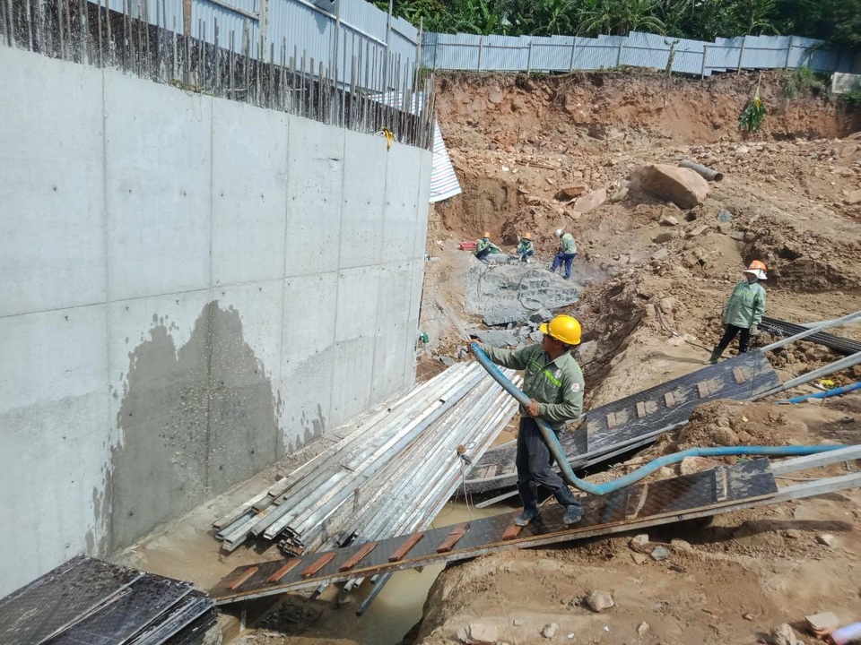 Đẩy nhanh tiến độ xây dựng dự án căn hộ du lịch Oyster Gành Hào - 4 Đẩy nhanh tiến độ xây dựng dự án căn hộ du lịch Oyster Gành Hào - 4