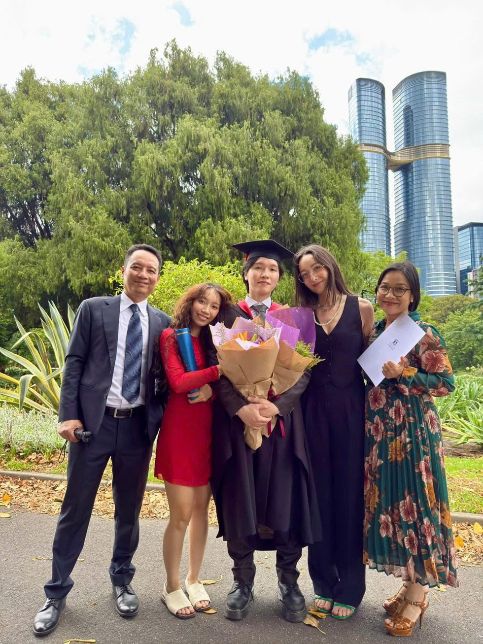 Mỹ Anh: Từng kiệt sức vì cố chứng minh không sống dưới cái bóng của bố mẹ - 4 Mỹ Anh: Từng kiệt sức vì cố chứng minh không sống dưới cái bóng của bố mẹ - 4