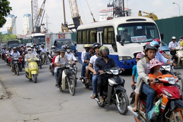 Sỹ tử ùn ùn rời kinh