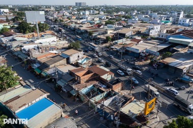 Hàng trăm hộ dân TPHCM bàn giao mặt bằng, mở rộng cửa ngõ phía Tây