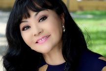 Ca sĩ Hương Lan bỏ dở đám cưới Đình Bảo vì Việt Hương quá lố