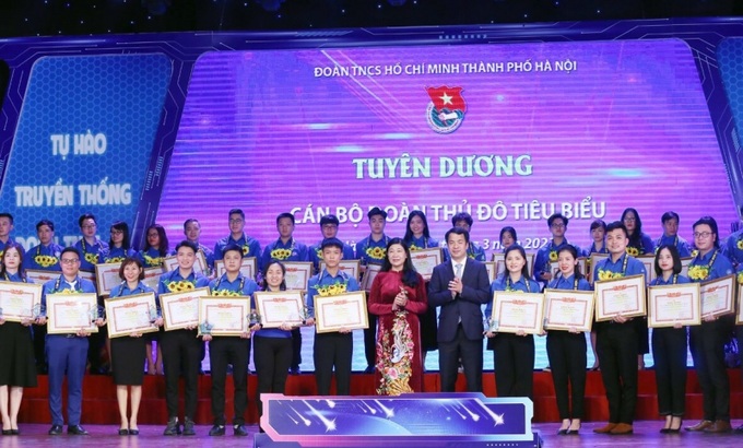 Các cán bộ Đoàn tiêu biểu được tuyên dương