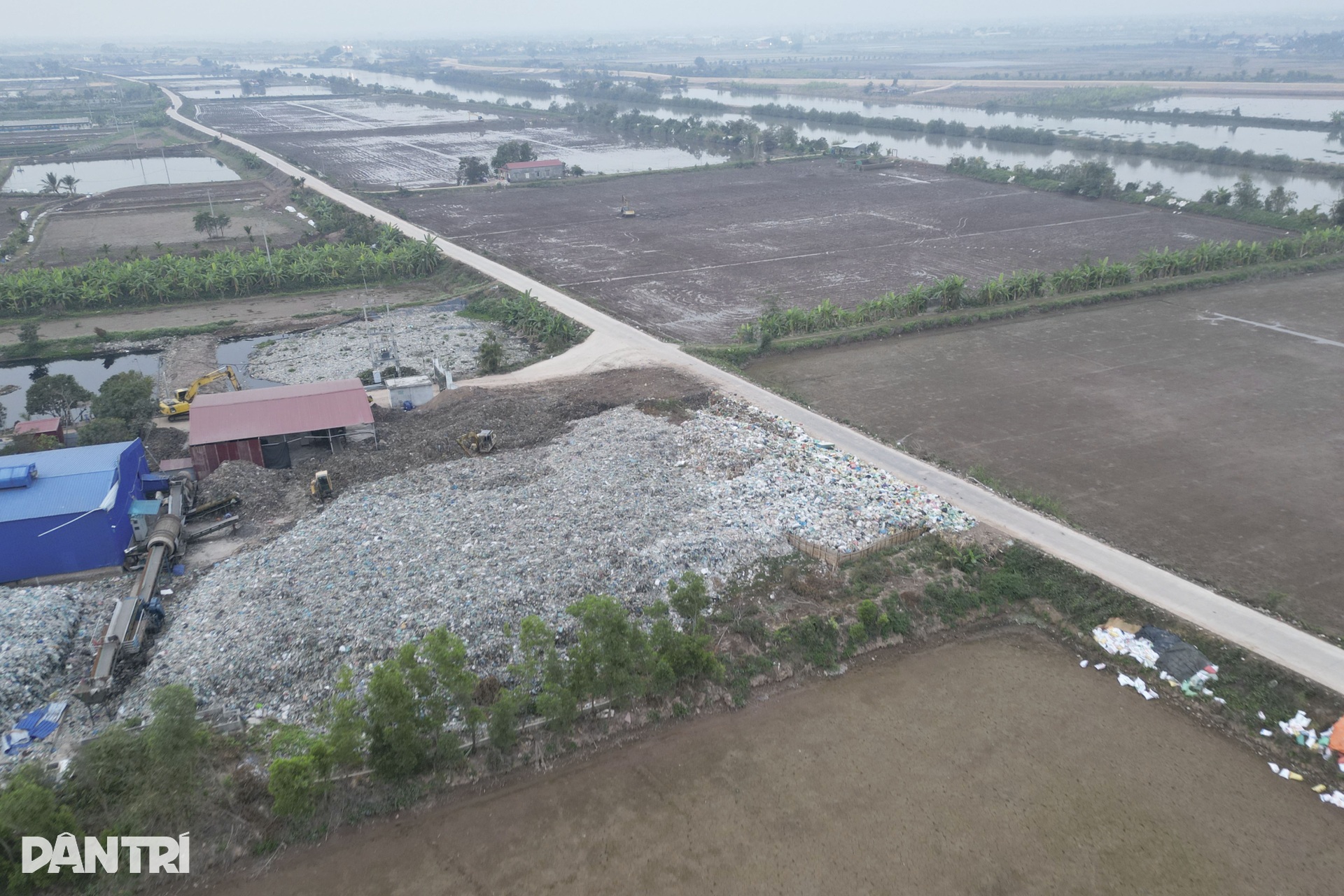 Kỳ 1: Bãi rác lộ thiên đe dọa vùng nuôi rươi ở Hải Phòng - 13 Kỳ 1: Bãi rác lộ thiên đe dọa vùng nuôi rươi ở Hải Phòng - 13