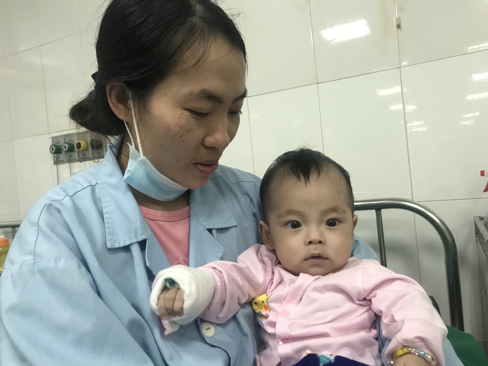 Đau nhói lòng cảnh cậu bé có trái tim kì lạ và căn bệnh hiếm gặp - 3 Đau nhói lòng cảnh cậu bé có trái tim kì lạ và căn bệnh hiếm gặp - 3