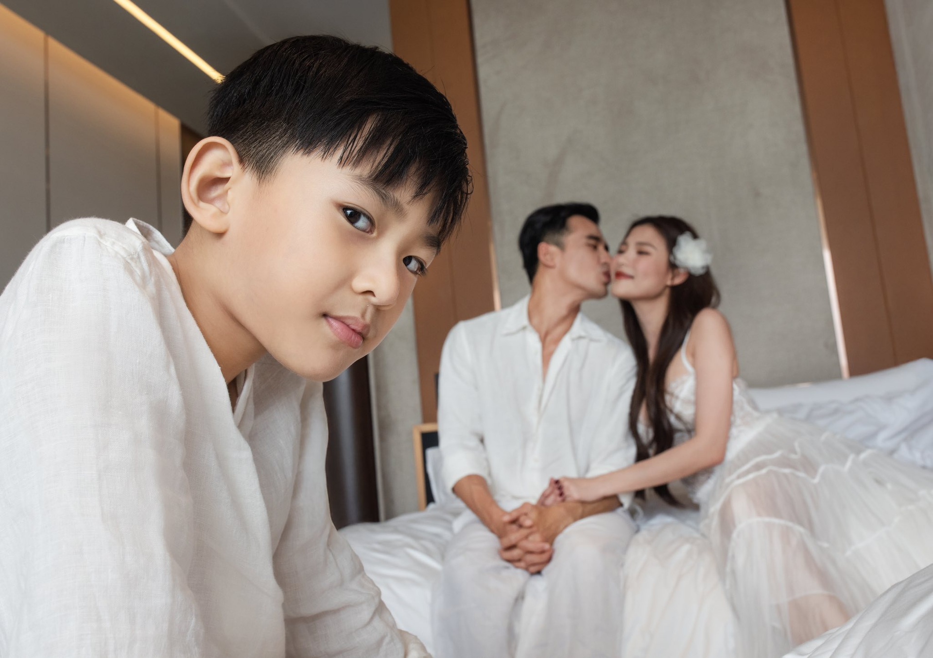 Thúy Diễm tuổi 39: Xin phép chồng đóng cảnh nóng, vượt sóng gió hôn nhân - 10 Thúy Diễm tuổi 39: Xin phép chồng đóng cảnh nóng, vượt sóng gió hôn nhân - 10