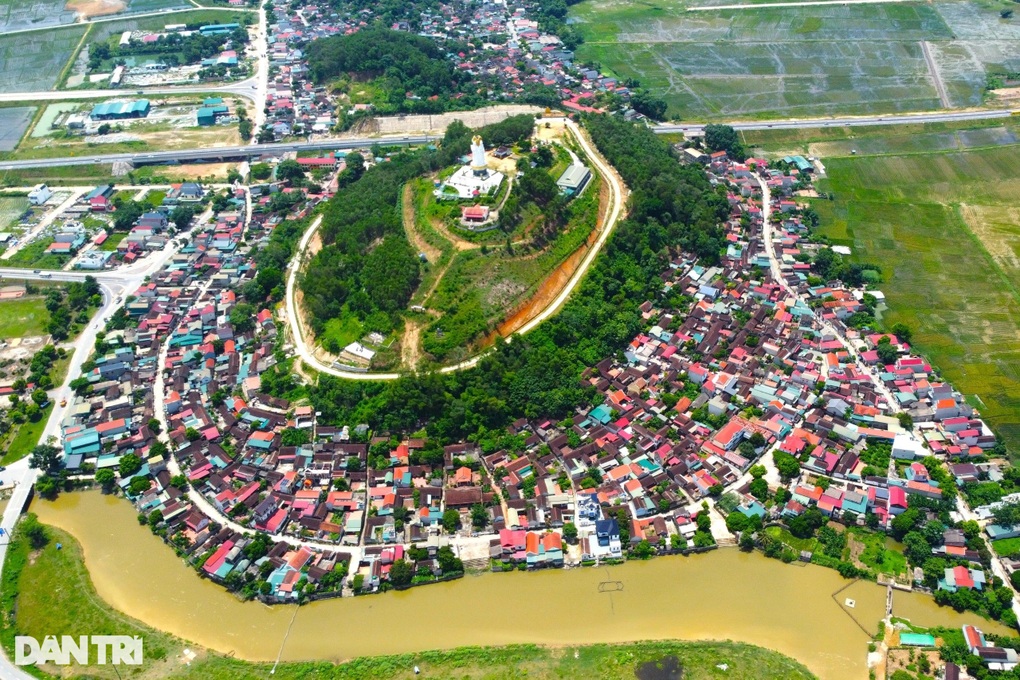 Thanh Hóa nghiên cứu phát triển du lịch ở ngôi làng phát hiện cụm mộ cổ  - 2