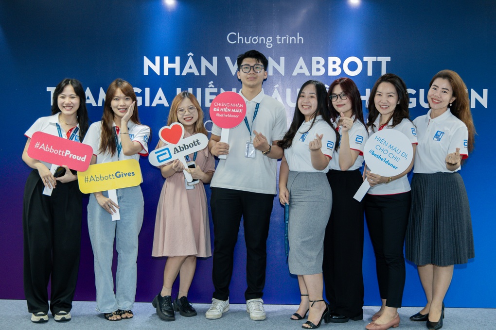 Nhân viên Abbott Việt Nam hào hứng tham gia hiến máu tình nguyện - 4 Nhân viên Abbott Việt Nam hào hứng tham gia hiến máu tình nguyện - 4