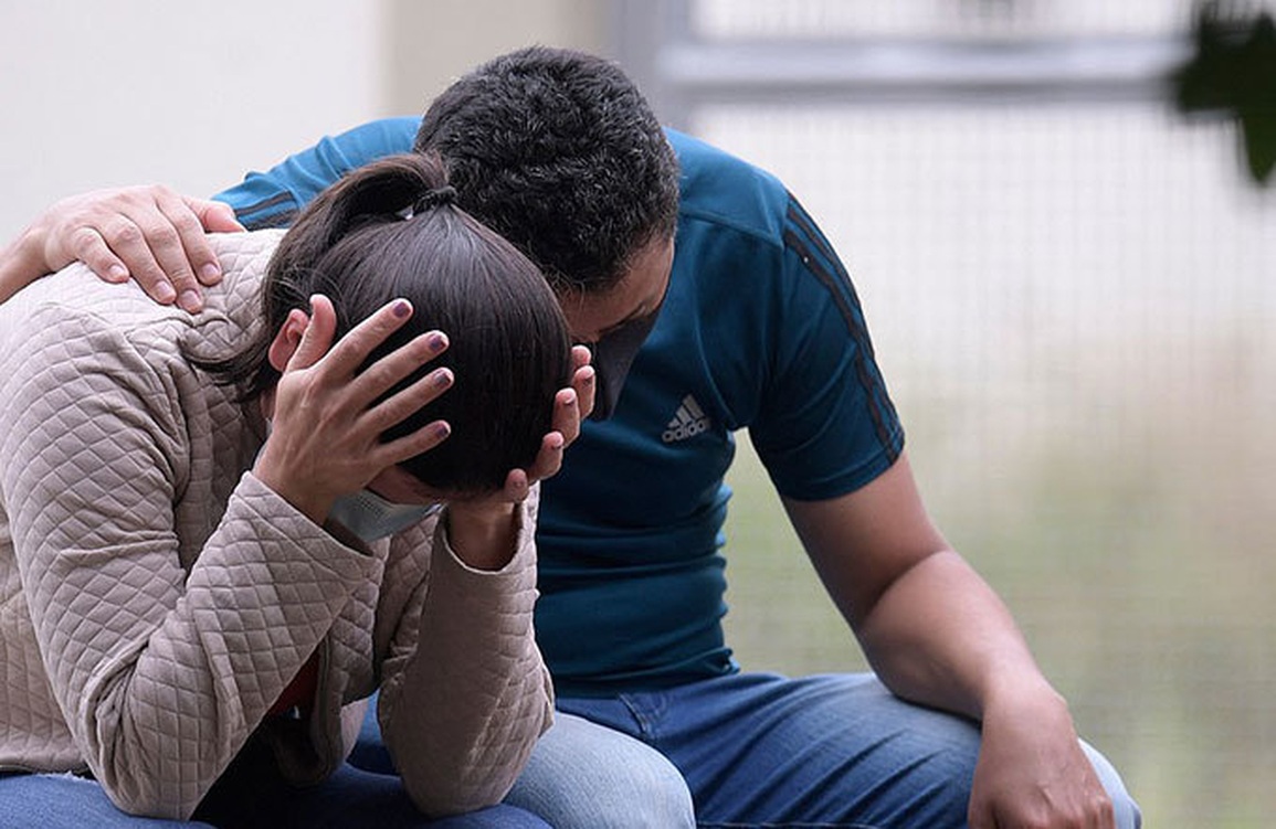 Nhân chứng kể lại thảm kịch vách đá đè trúng thuyền khiến 10 người chết - 3 Nhân chứng kể lại thảm kịch vách đá đè trúng thuyền khiến 10 người chết - 3