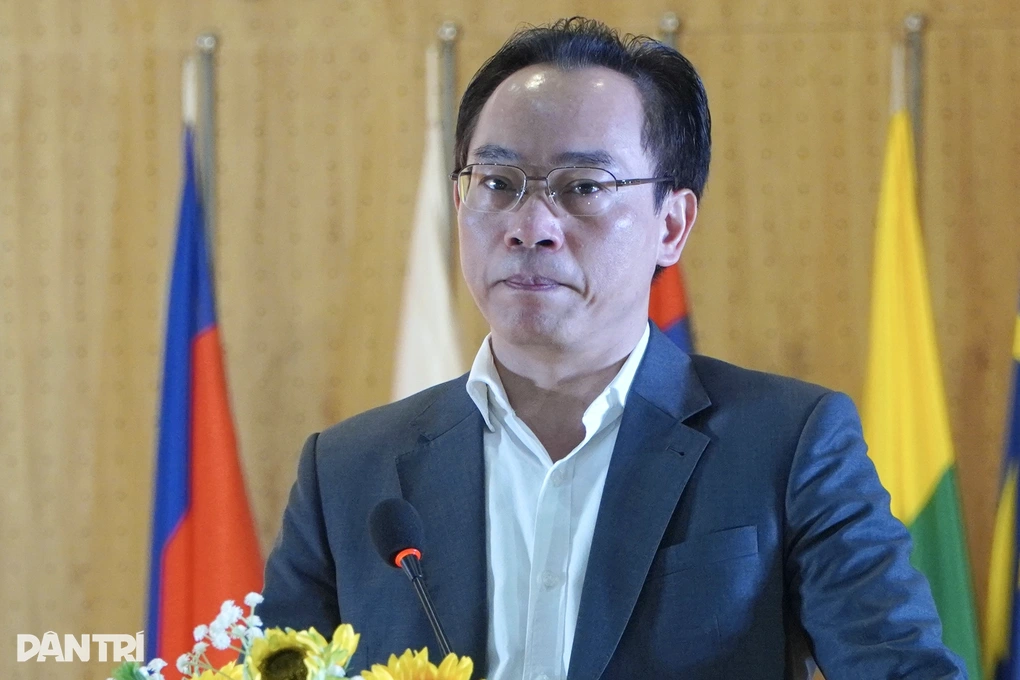 Thứ trưởng Bộ GDĐT: Nhức nhối xét tuyển sớm, bộc lộ thiếu công bằng - 4 Thứ trưởng Bộ GDĐT: Nhức nhối xét tuyển sớm, bộc lộ thiếu công bằng - 4