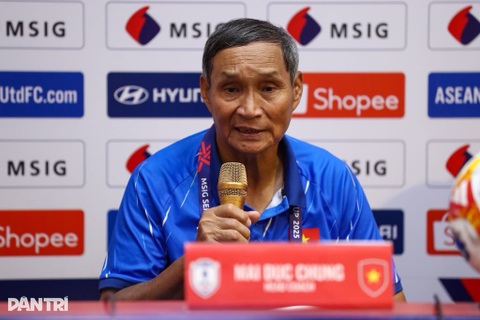 HLV Mai Đức Chung nói lời từ đáy lòng sau trận thắng tuyển nữ Thái Lan