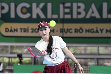 Dàn sao đổ bộ giải pickleball báo Dân trí