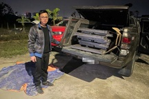 Nhóm đối tượng lái ô tô đi trộm cửa nhôm kính tại khu đô thị