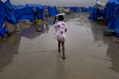 Haiti: Động đất làm sập chung cư 4 tầng, 3 người chết