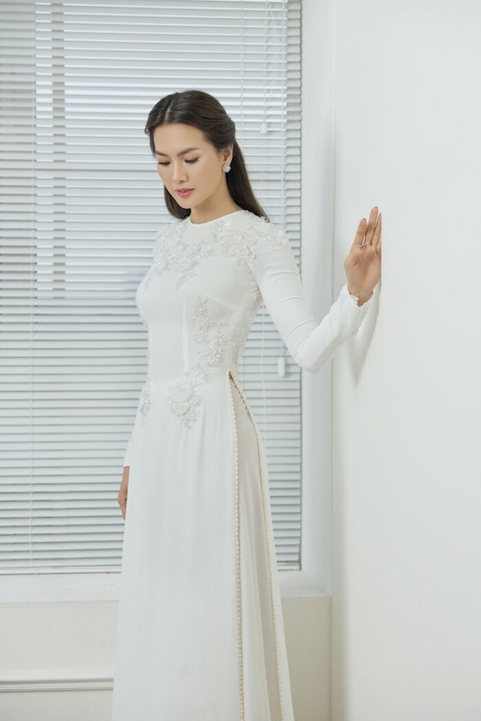 Hari Won, Thuý Ngân, Lan Ngọc “cosplay” mẹ thời trẻ - 7 Hari Won, Thuý Ngân, Lan Ngọc “cosplay” mẹ thời trẻ - 7