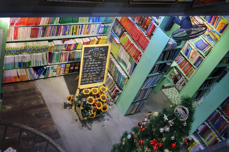 Chuyện ít biết về nhà sách cổ kính, độc đáo nhất Hà Nội - 6